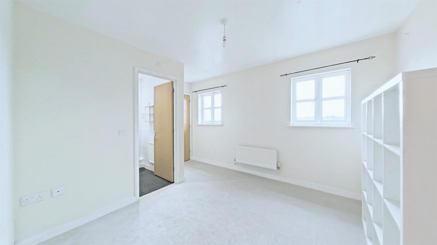 2 bedroom Flat for Sale Sandpiper Close, Waterstone Park