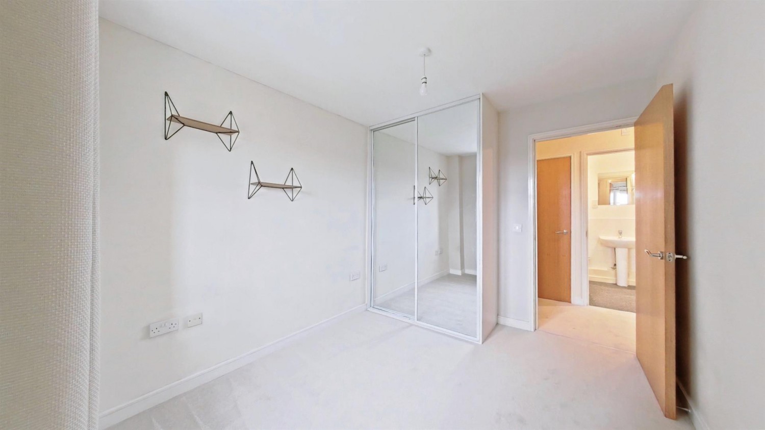 2 bedroom Flat for Sale Sandpiper Close, Waterstone Park