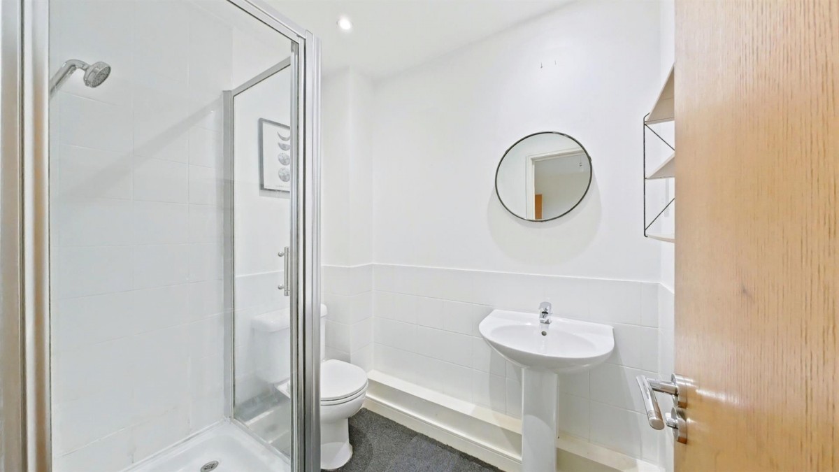 Sandpiper Close, Waterstone Park