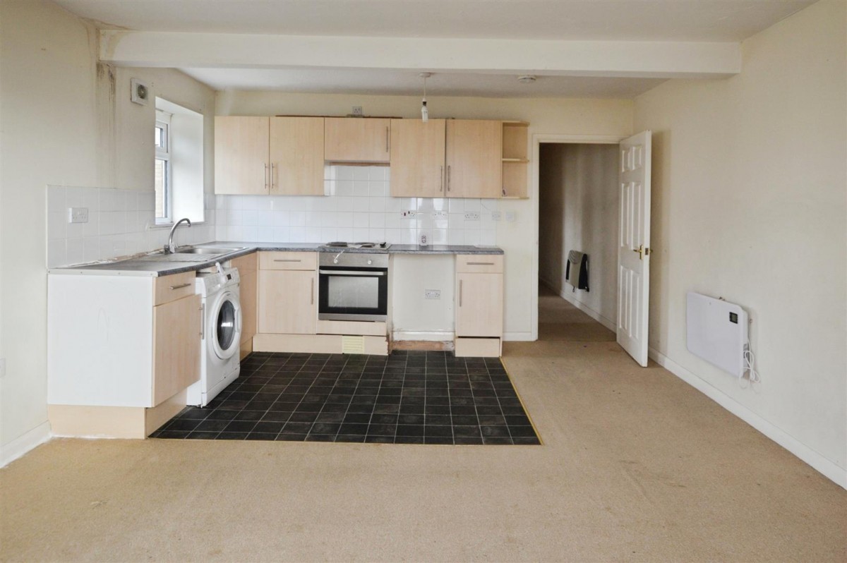 Longhill Avenue, Chatham