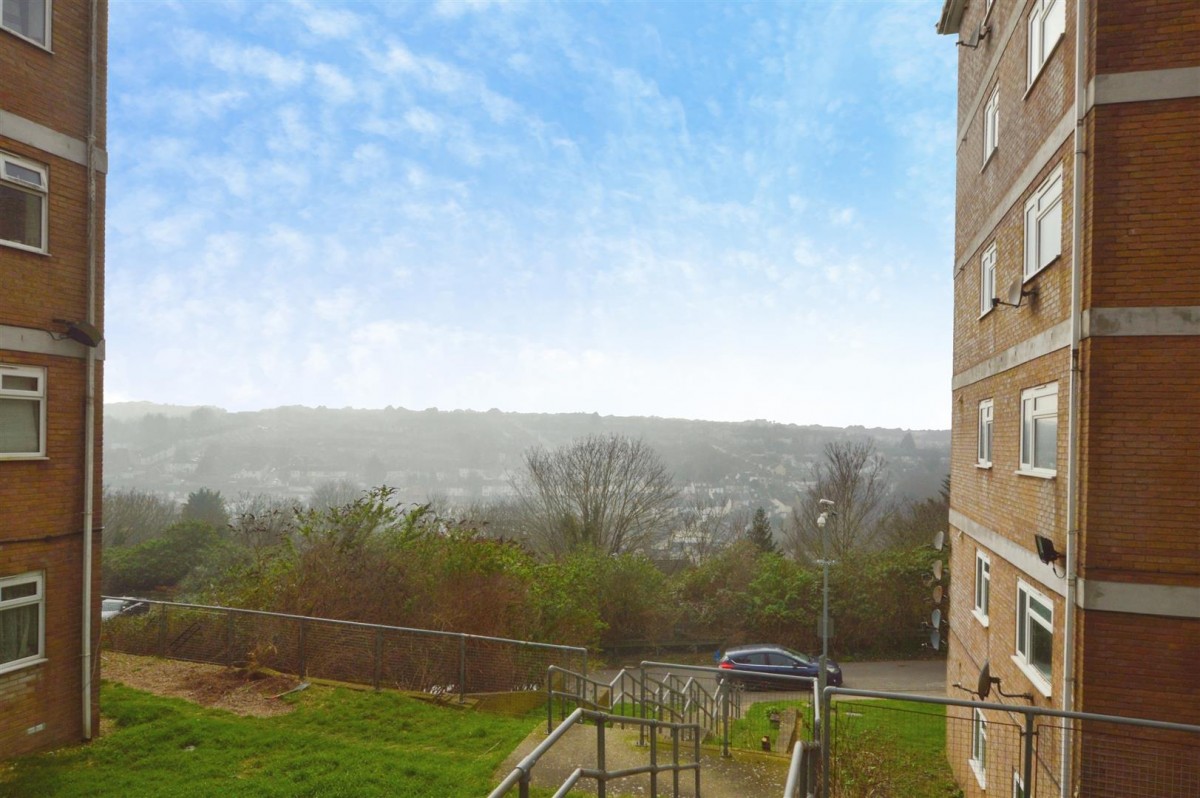 Longhill Avenue, Chatham