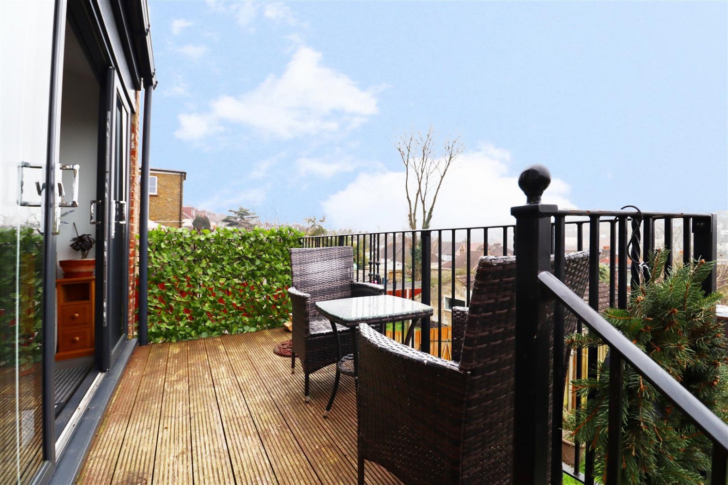 4 bedroom House for Sale City Way, Rochester