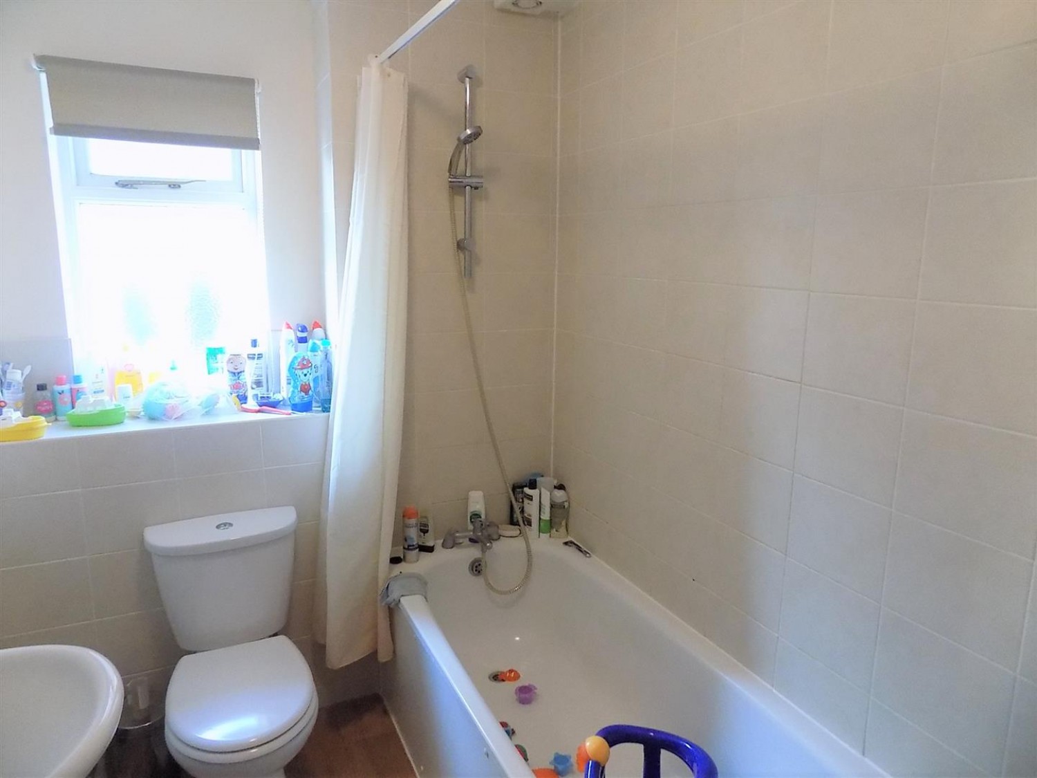 3 bedroom House for Letting Highfield Avenue, Aldershot