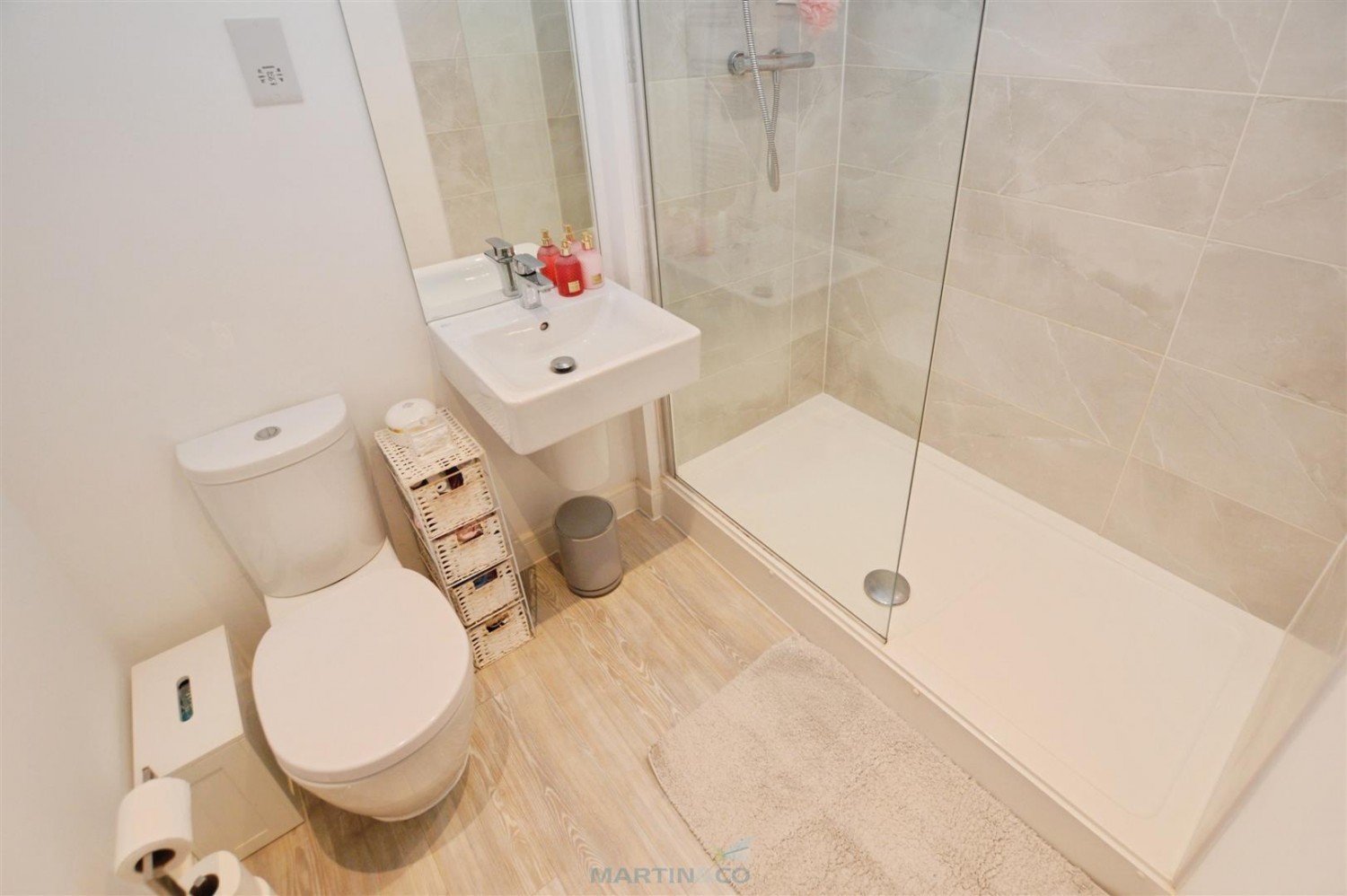 2 bedroom Flat for Letting Ackers Drive, Weldon, Ebbsfleet Valley, Swanscombe