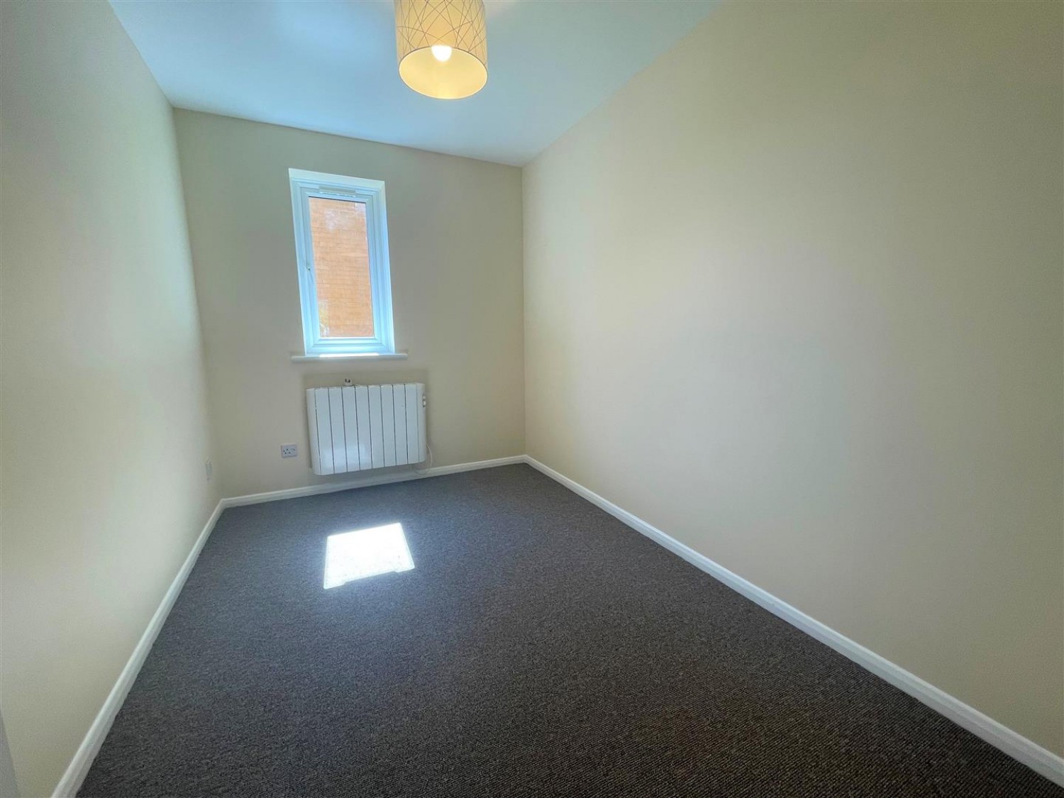 2 bedroom Flat for Letting Ascot Court