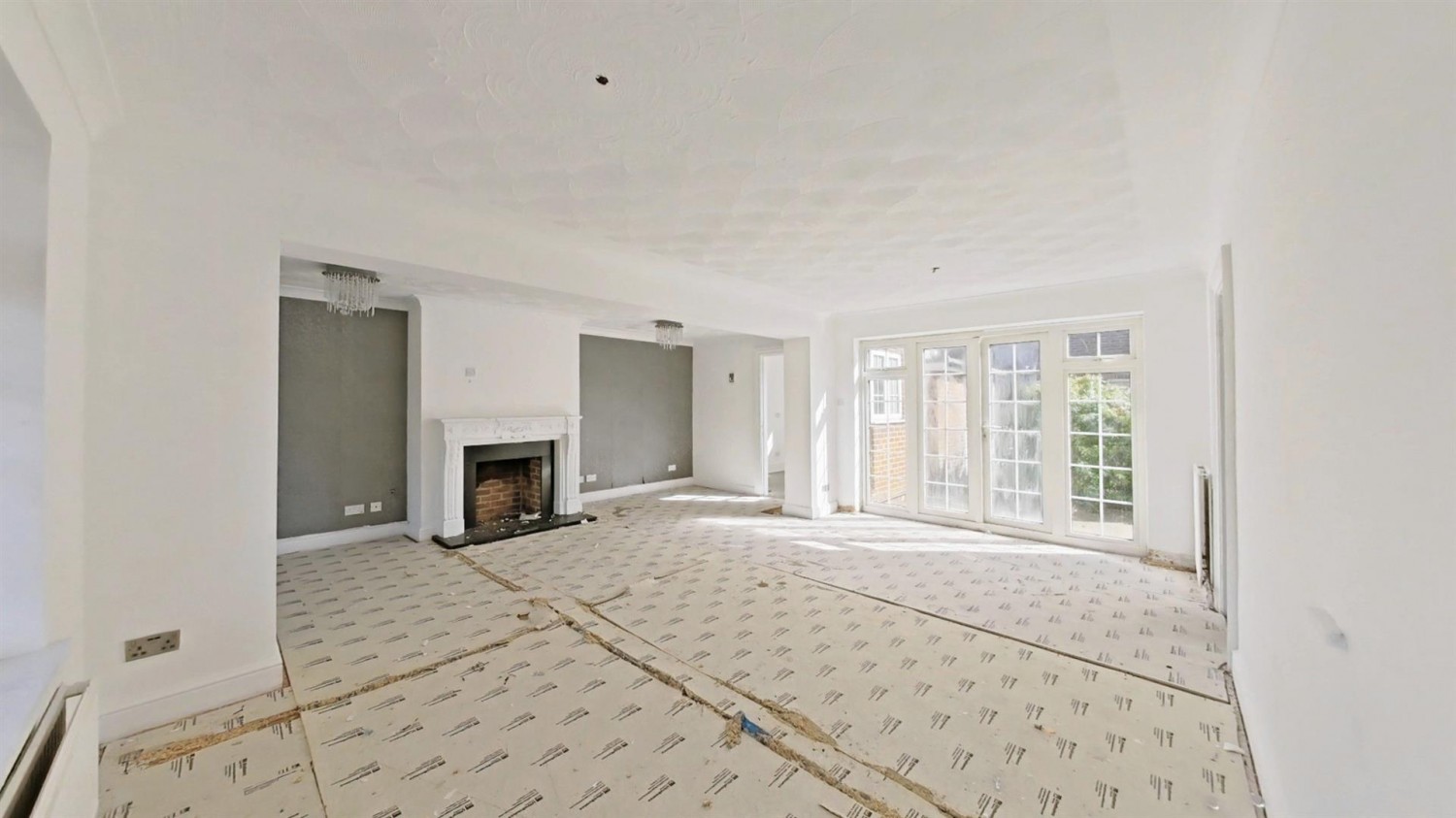 5 bedroom House for Sale Rochester Crescent, Hoo, Rochester