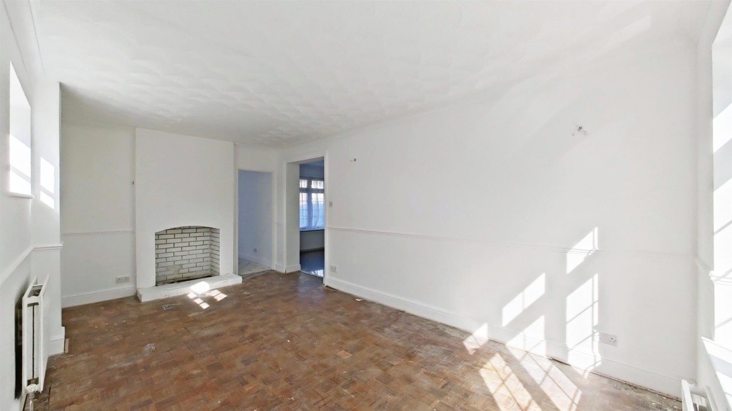 5 bedroom House for Sale Rochester Crescent, Hoo, Rochester