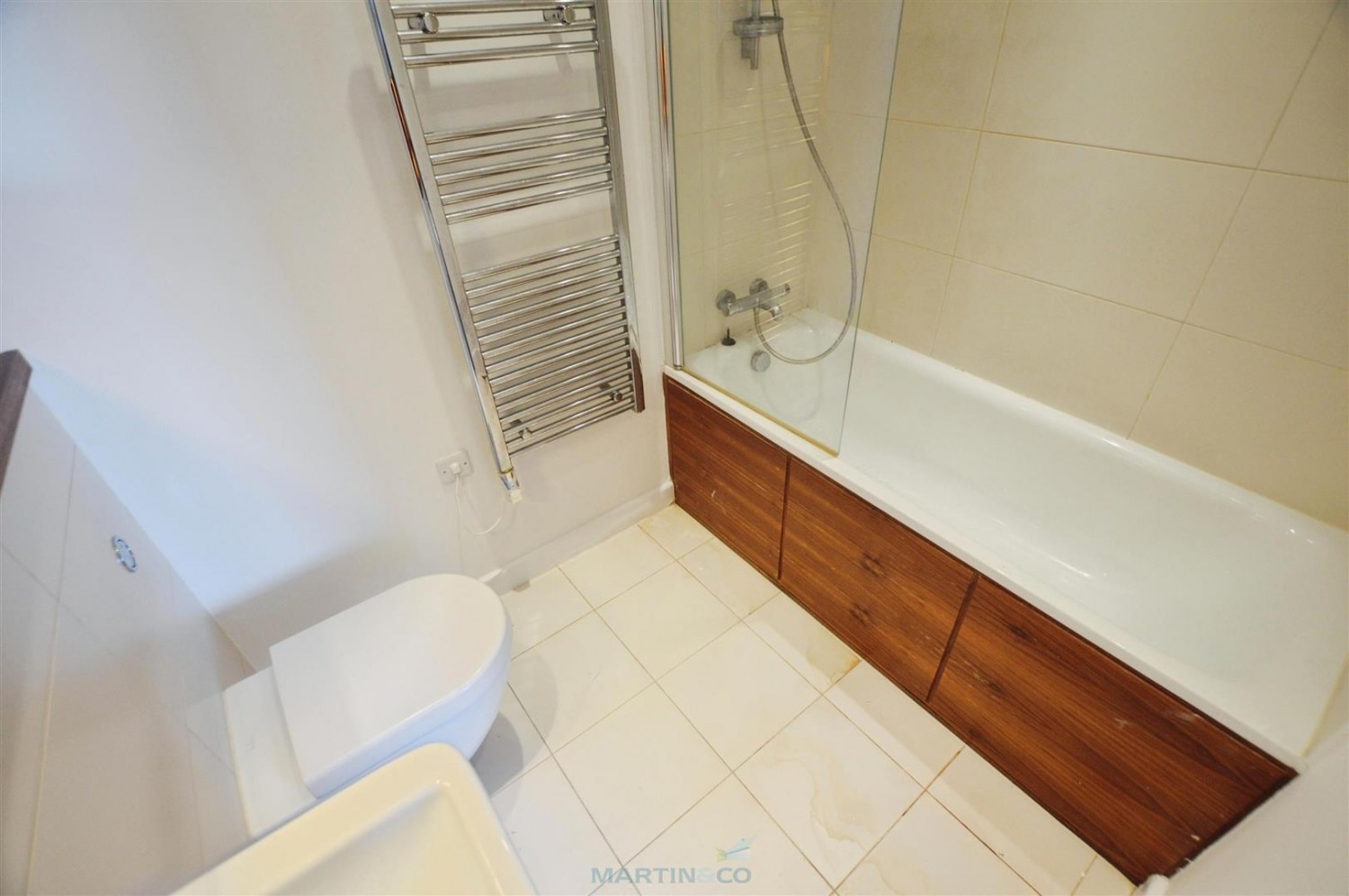 2 bedroom Flat for Letting Apartment Marina Point East, Dock Head Road