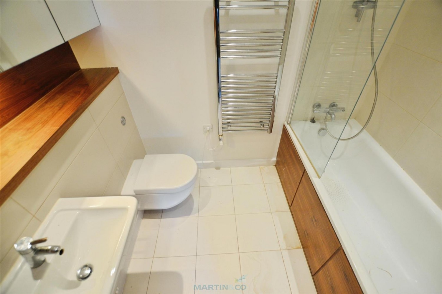 2 bedroom Flat for Letting Apartment Marina Point East, Dock Head Road