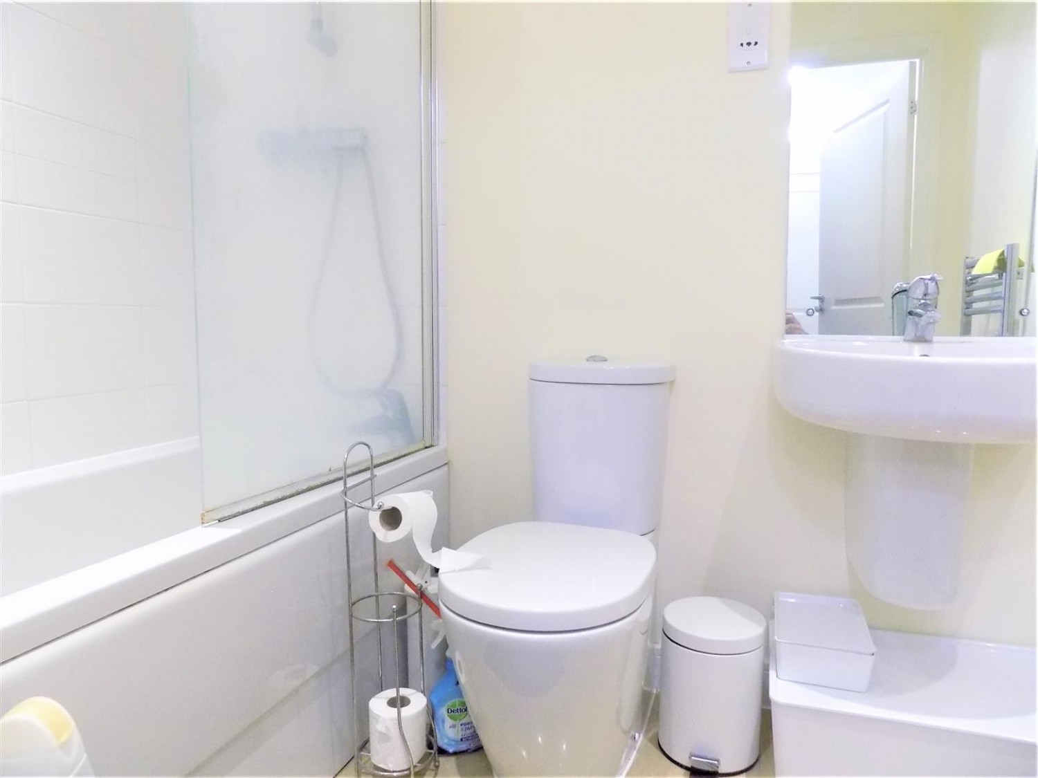 1 bedroom Flat for Letting Buccaneer Court, Kestrel Road, Farnborough