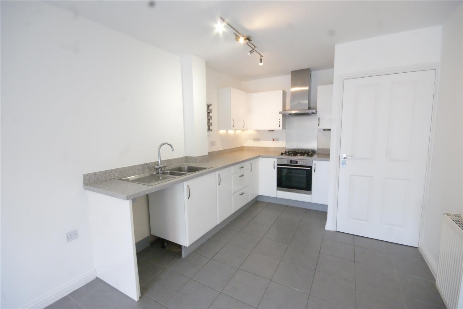 3 bedroom House for Letting Muirfield Close, Doddington Park, Lincoln