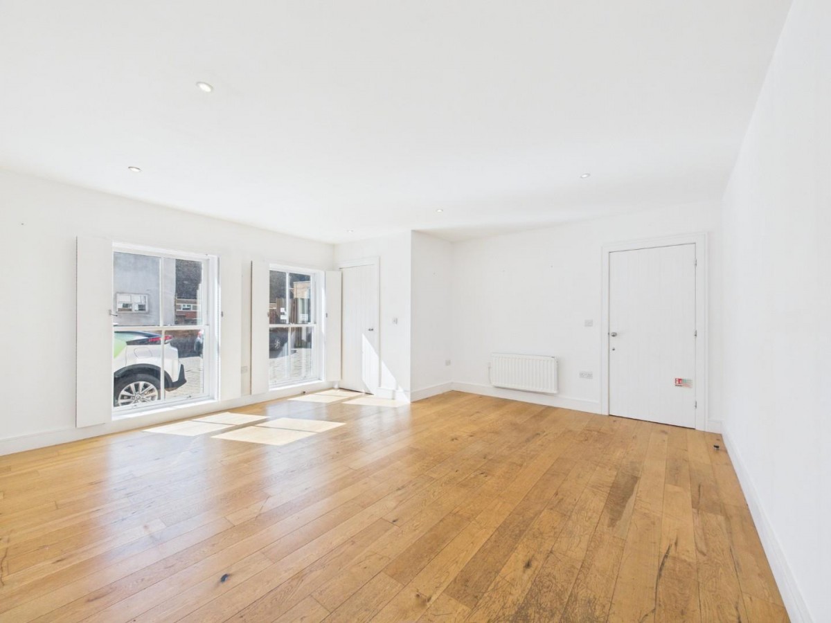 Museum Court, Lincoln