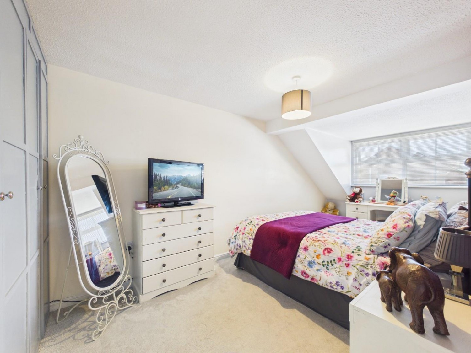 4 bedroom House for Sale Fox Covert, South Hykeham, Lincoln