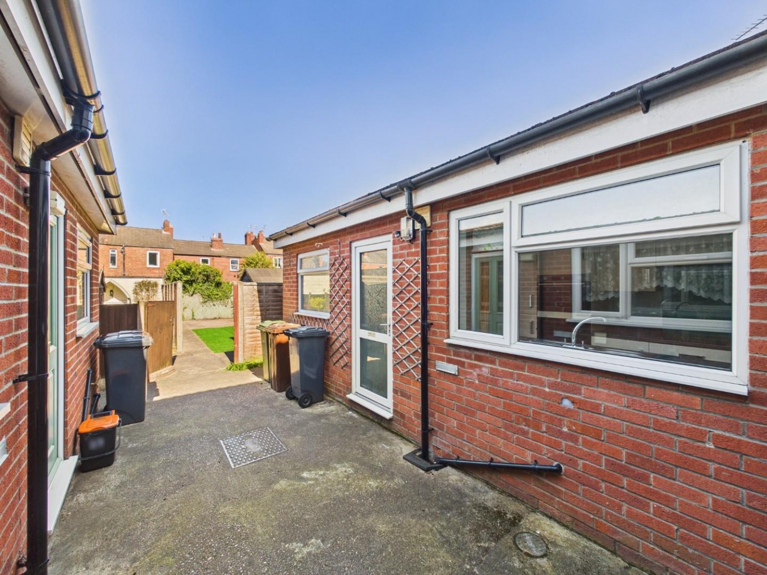 2 bedroom House for Sale Russell Street, Lincoln