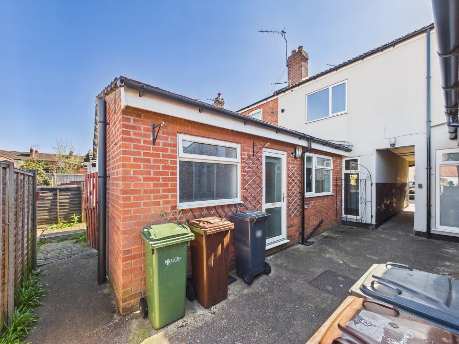 2 bedroom House for Sale Russell Street, Lincoln