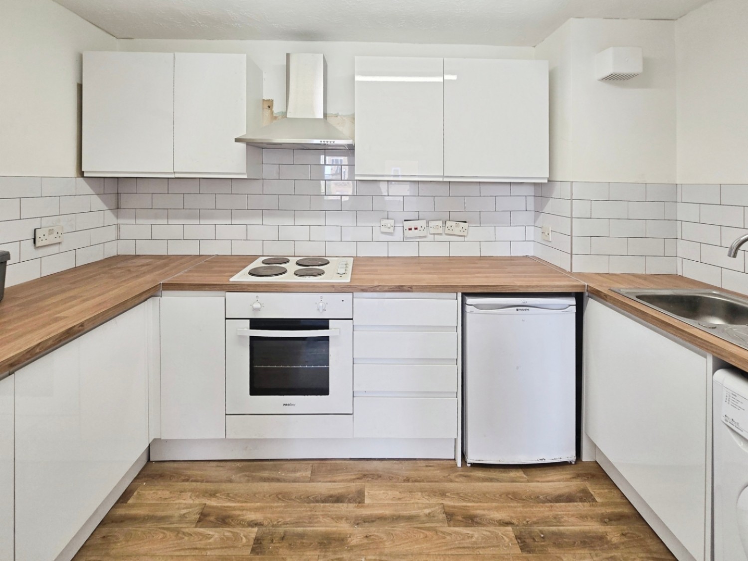 1 bedroom Flat for Letting Stratfield House, Birchett Road