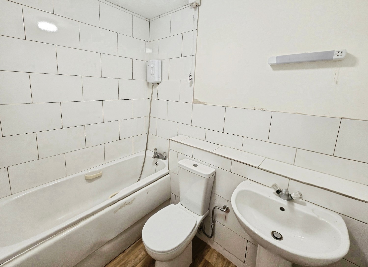 1 bedroom Flat for Letting Stratfield House, Birchett Road