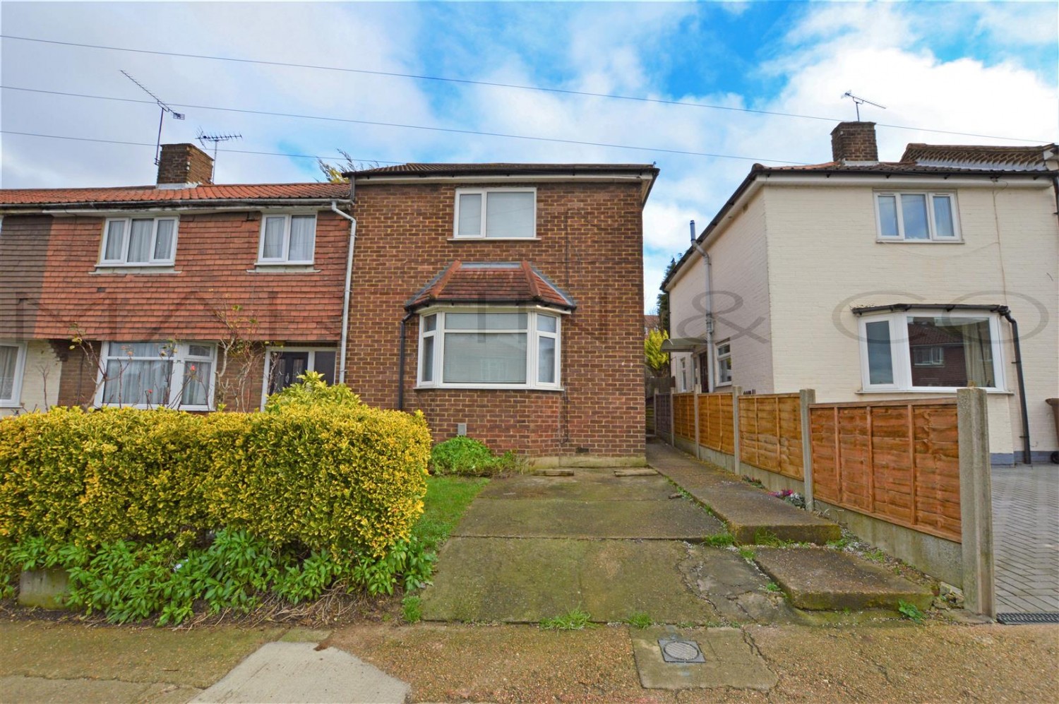 3 bedroom House for Sale Dorrit Way, Rochester