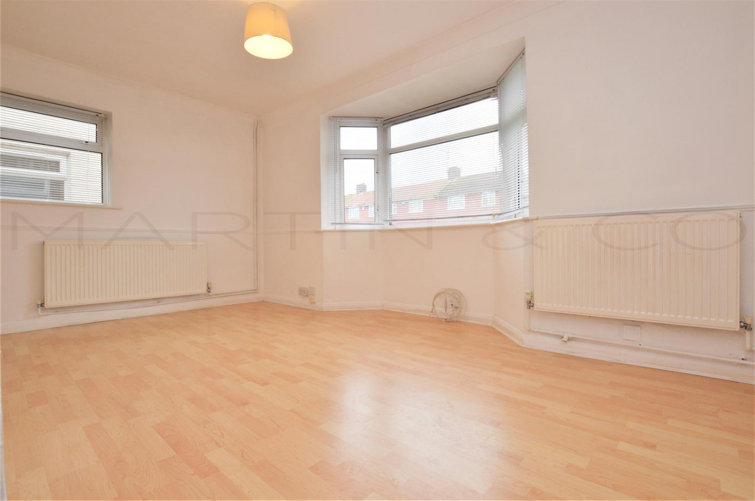 3 bedroom House for Sale Dorrit Way, Rochester