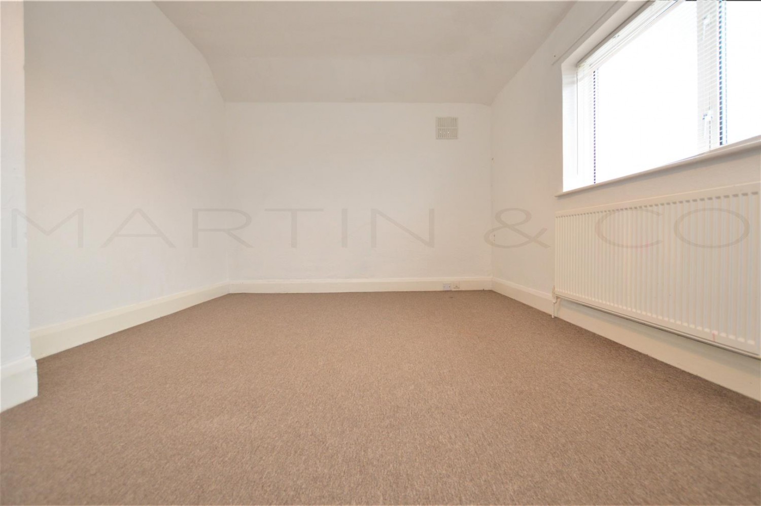 3 bedroom House for Sale Dorrit Way, Rochester