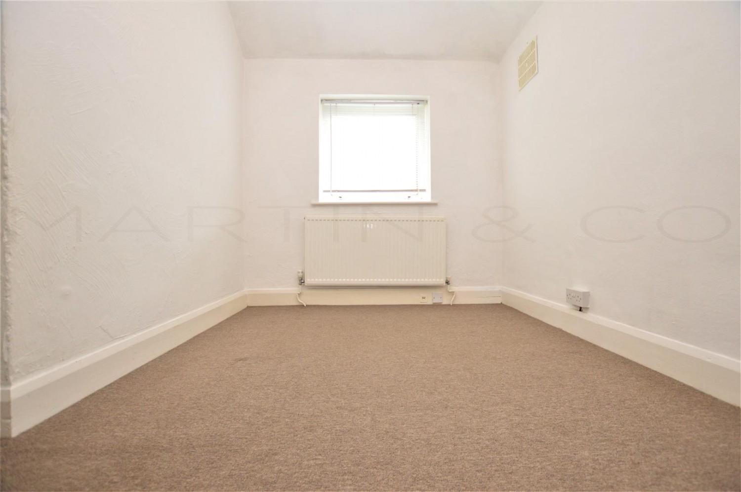 3 bedroom House for Sale Dorrit Way, Rochester