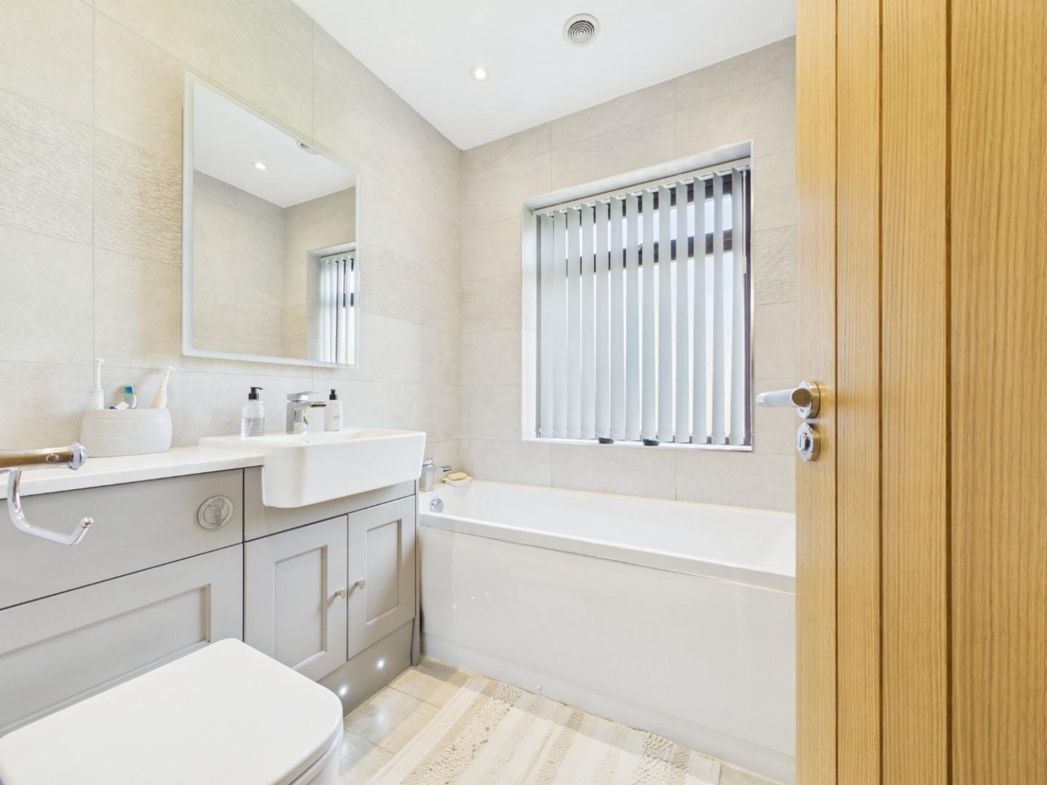 4 bedroom House for Sale Fosse Lane, Thorpe-On-The-Hill, Lincoln