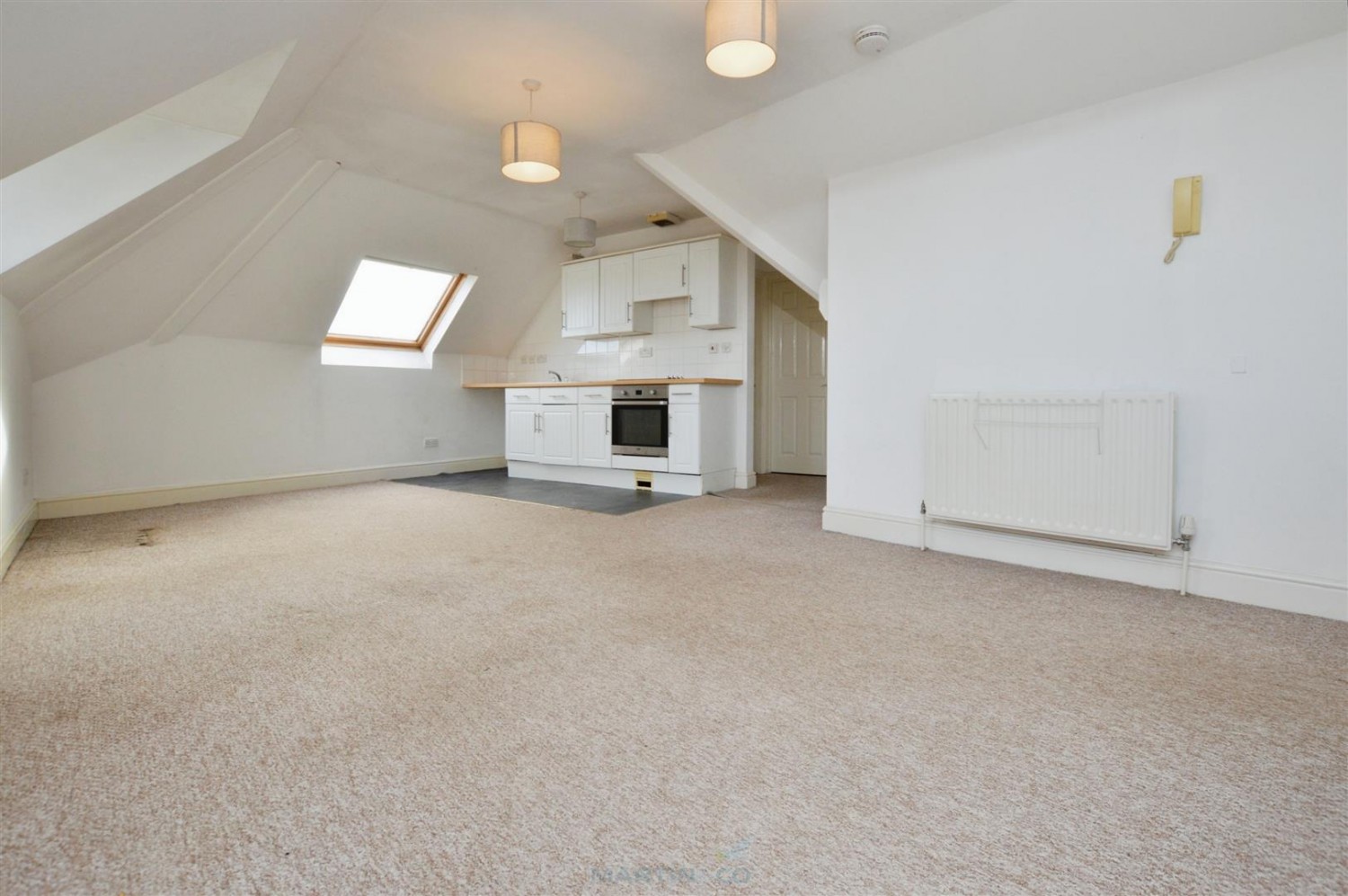 1 bedroom Flat for Letting Admiral Court, Crown Street