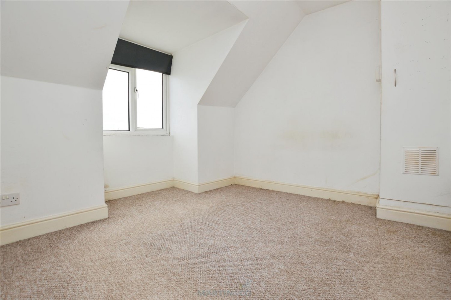 1 bedroom Flat for Letting Admiral Court, Crown Street