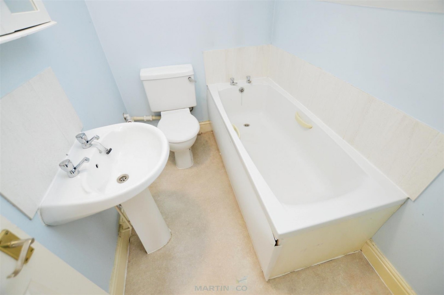 1 bedroom Flat for Letting Admiral Court, Crown Street