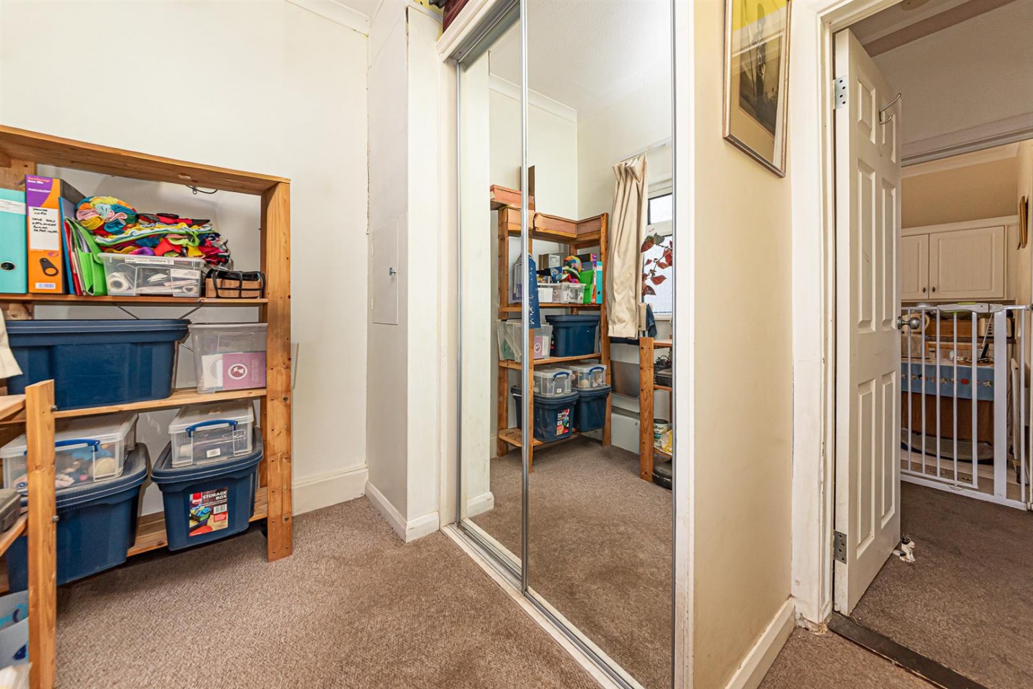 2 bedroom Flat for Sale St. Georges Road