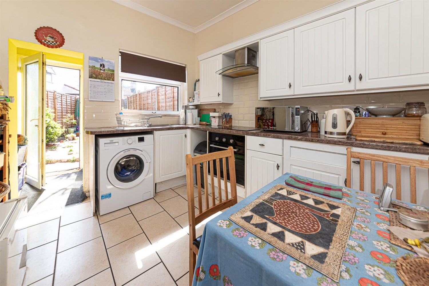 2 bedroom Flat for Sale St. Georges Road