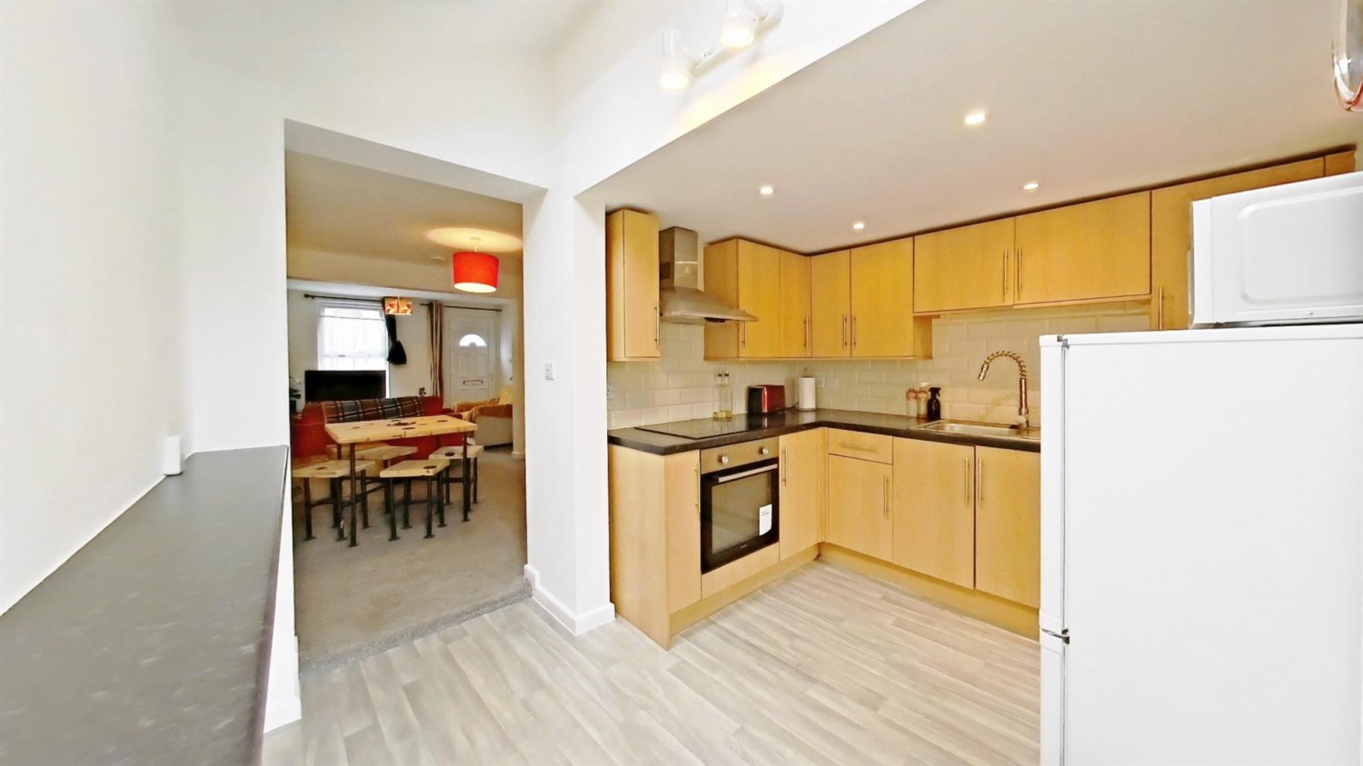 3 bedroom House for Sale Baker Street, Rochester