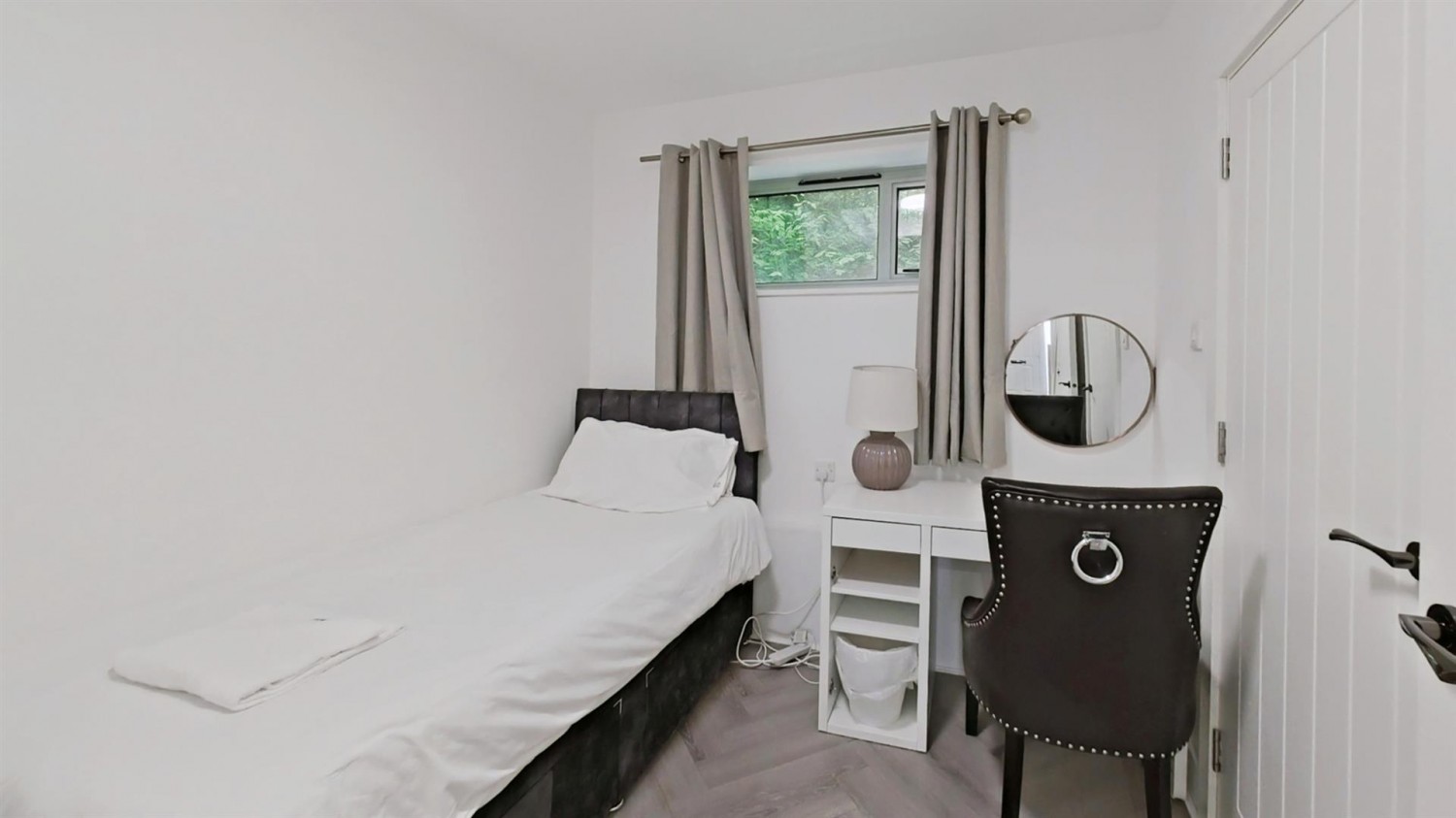 4 bedroom House for Sale The Terrace, Rochester, Kent