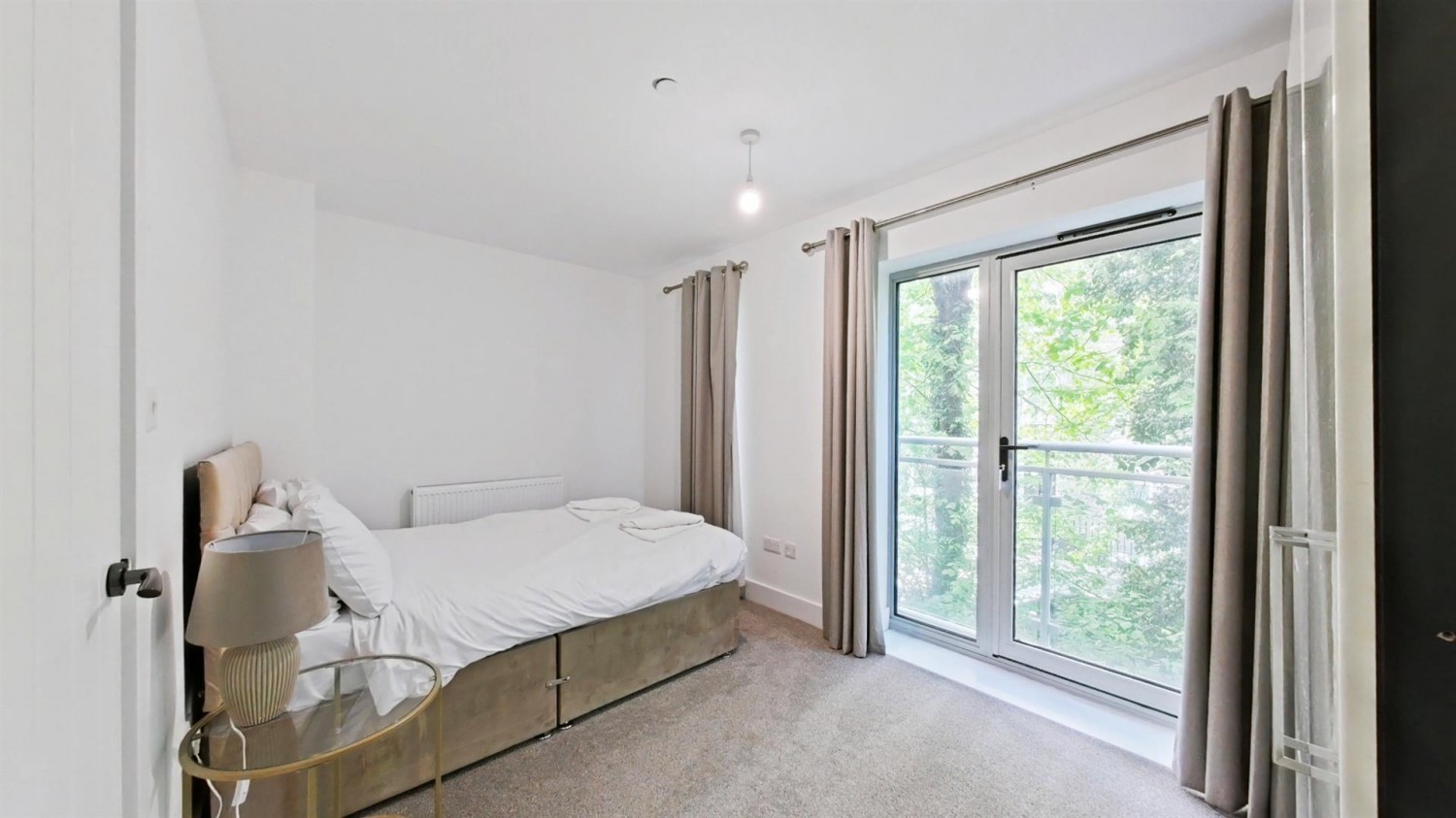 4 bedroom House for Sale The Terrace, Rochester, Kent