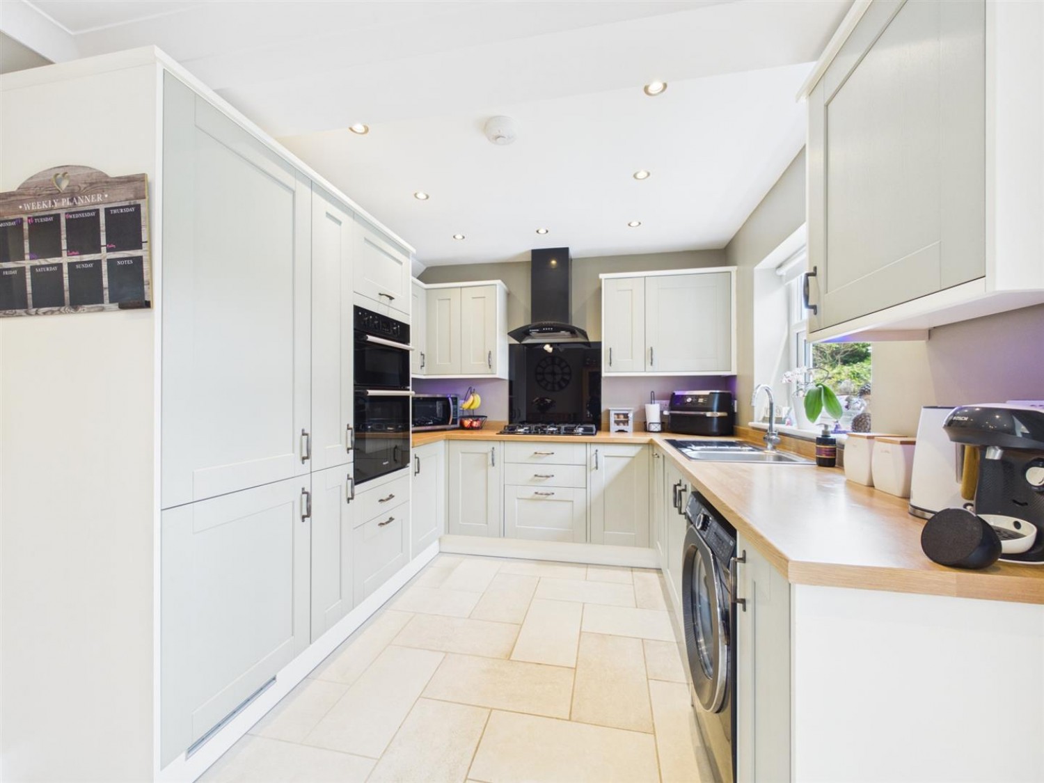 3 bedroom House for Sale Newark Road, North Hykeham, Lincoln