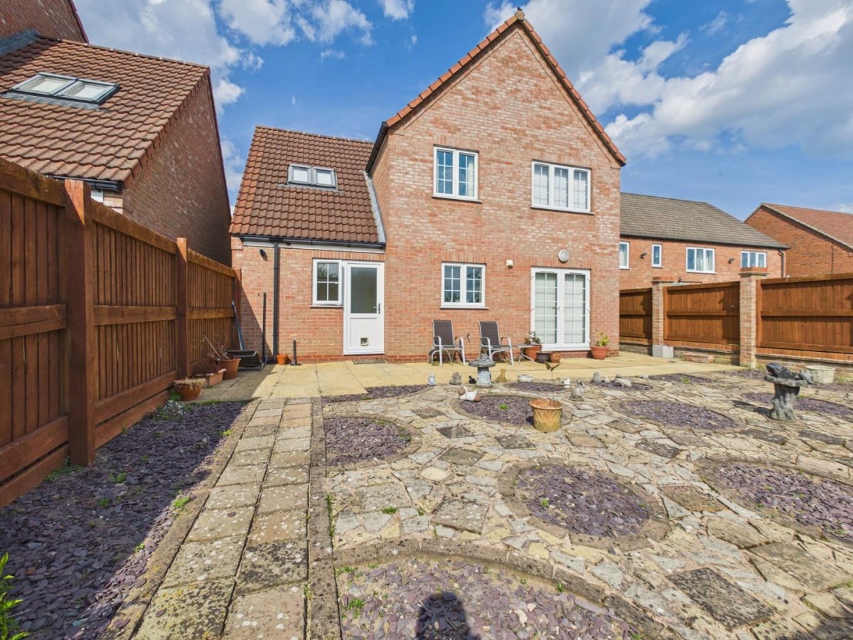Carlton Boulevard, Lincoln