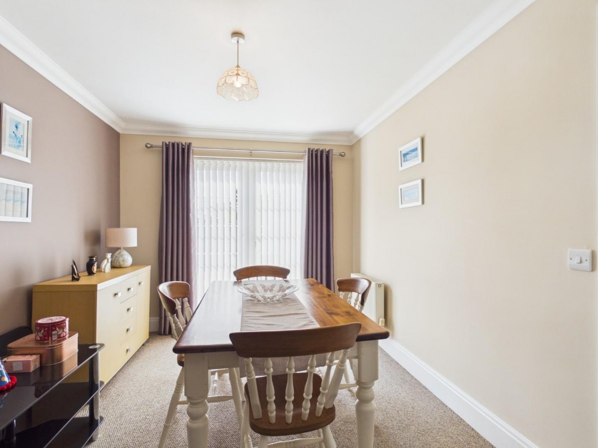 Carlton Boulevard, Lincoln