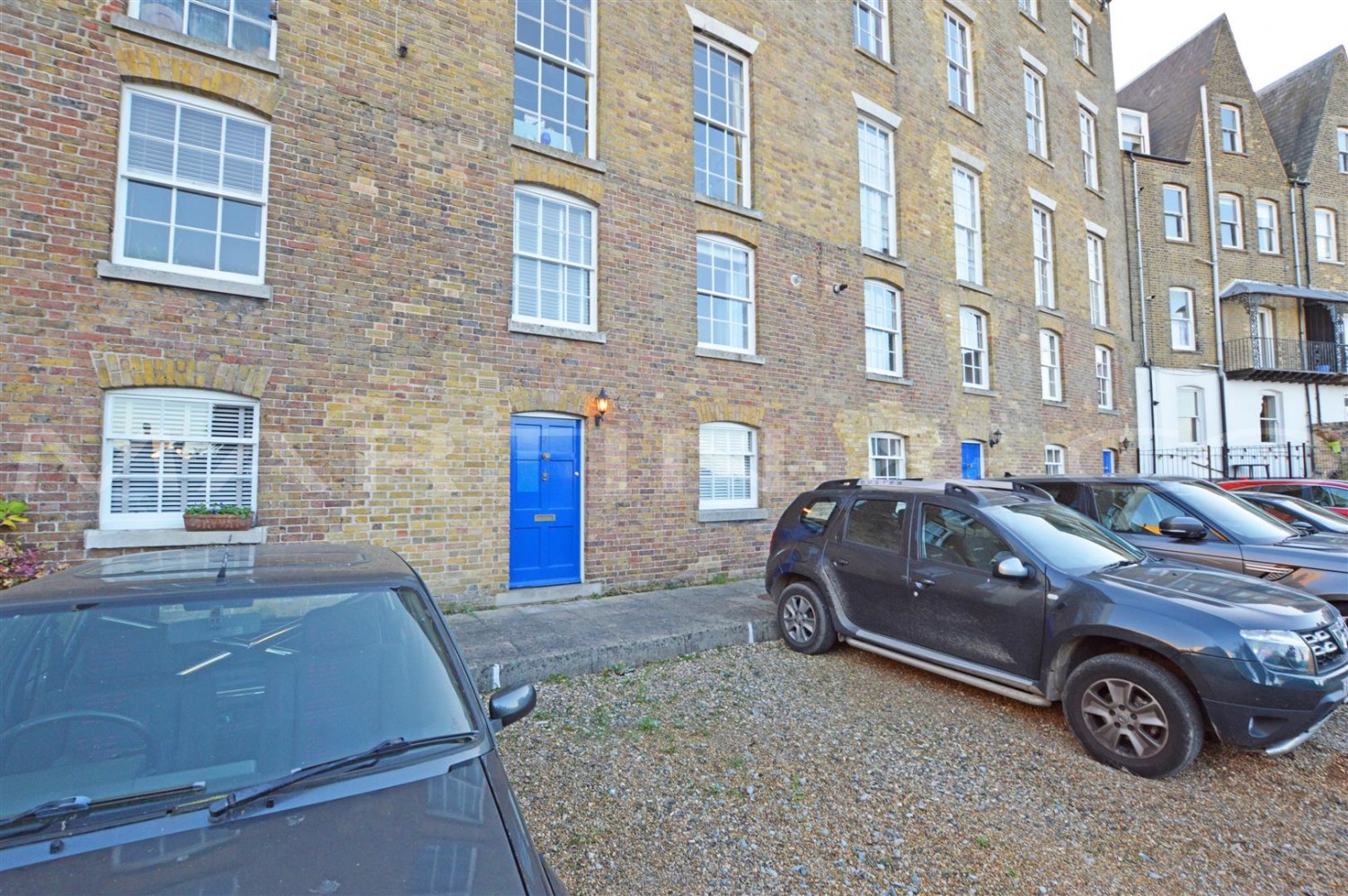 2 bedroom Flat for Letting New Road Avenue, Chatham