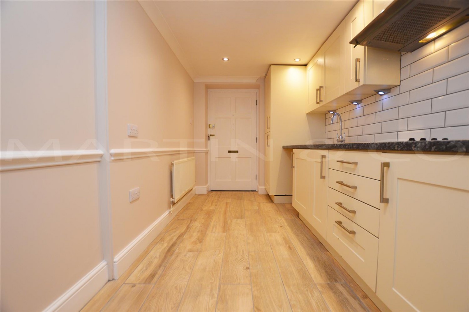 2 bedroom Flat for Letting New Road Avenue, Chatham