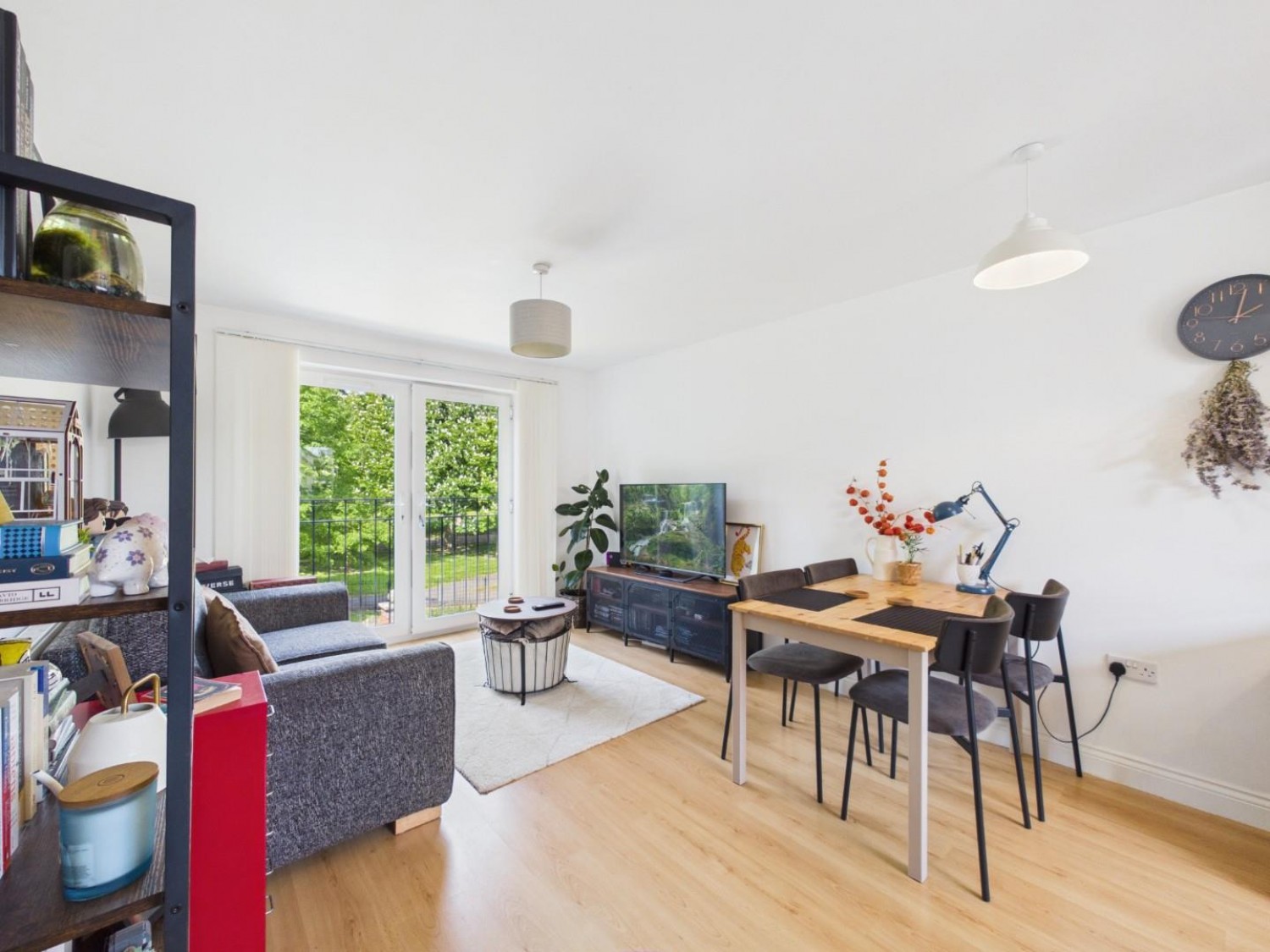 2 bedroom Flat for Sale Blenheim Square, Uphill, Lincoln