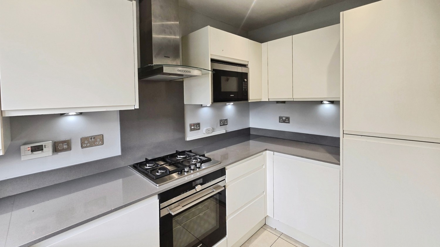 3 bedroom House for Letting South Street, Farnborough
