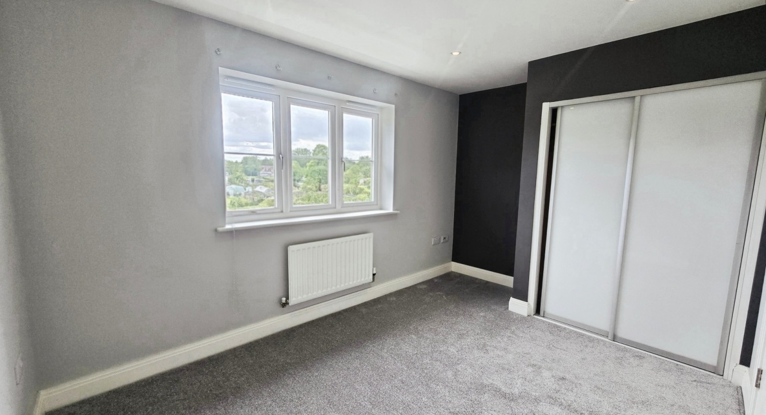 3 bedroom House for Letting South Street, Farnborough
