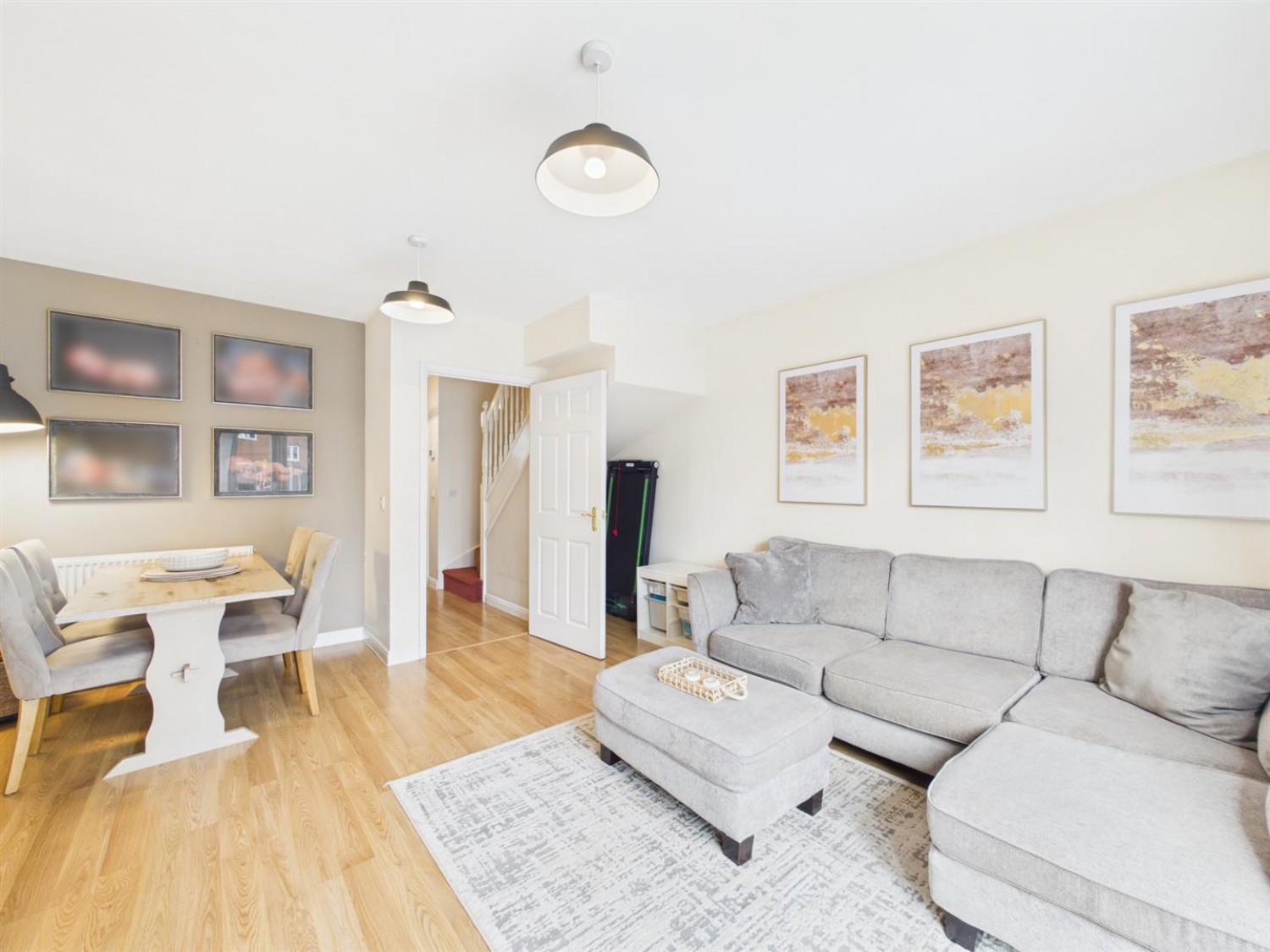 3 bedroom House for Sale Tall Pines Road, Witham St. Hughs