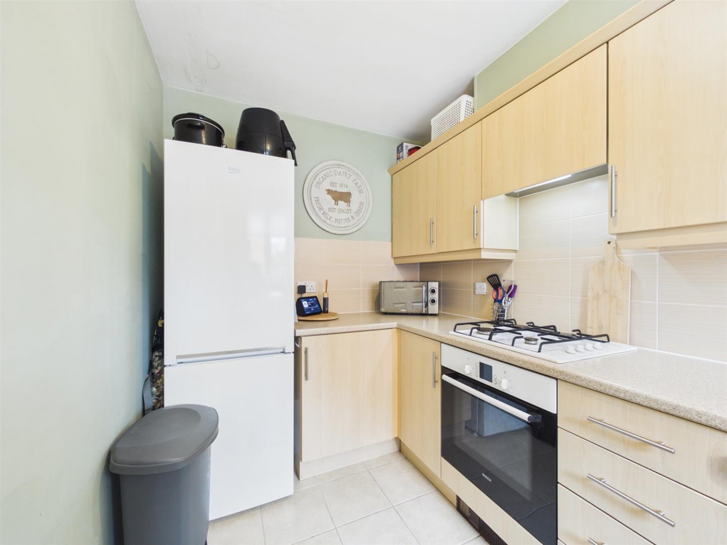 3 bedroom House for Sale Tall Pines Road, Witham St. Hughs