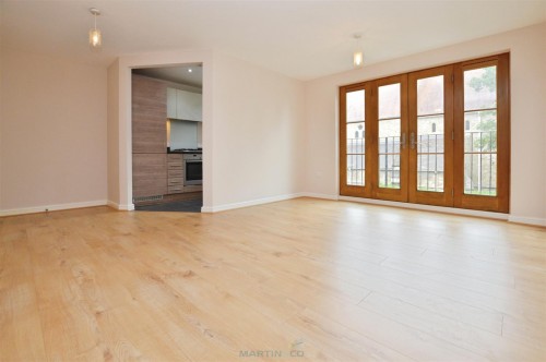 Coopers Court, Coopers Road