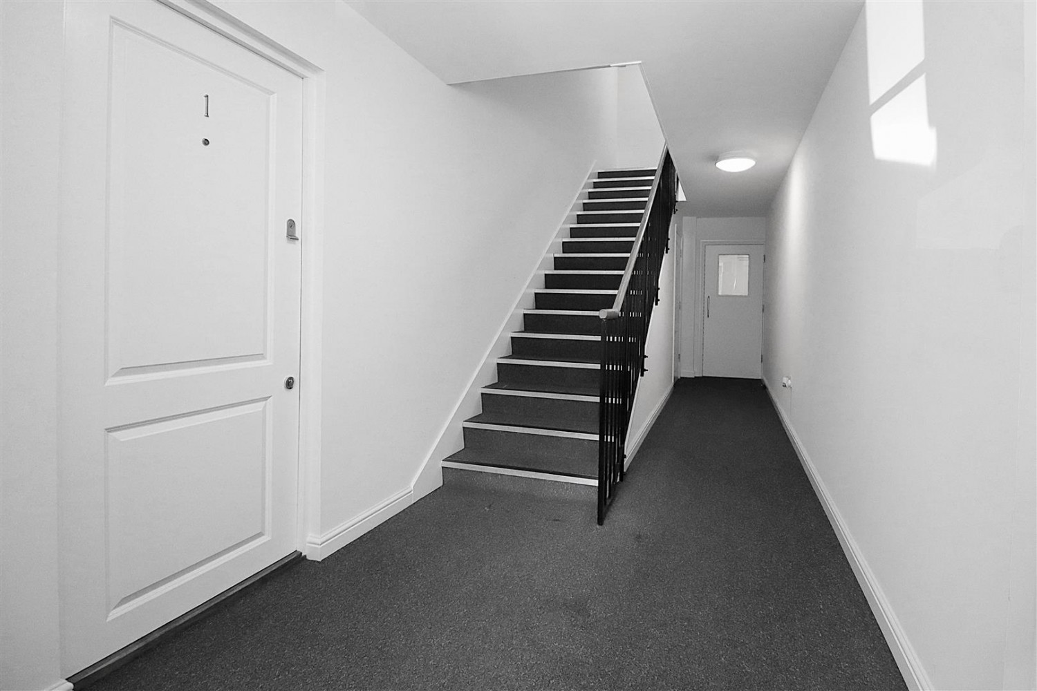 2 bedroom Flat for Letting Coopers Court, Coopers Road