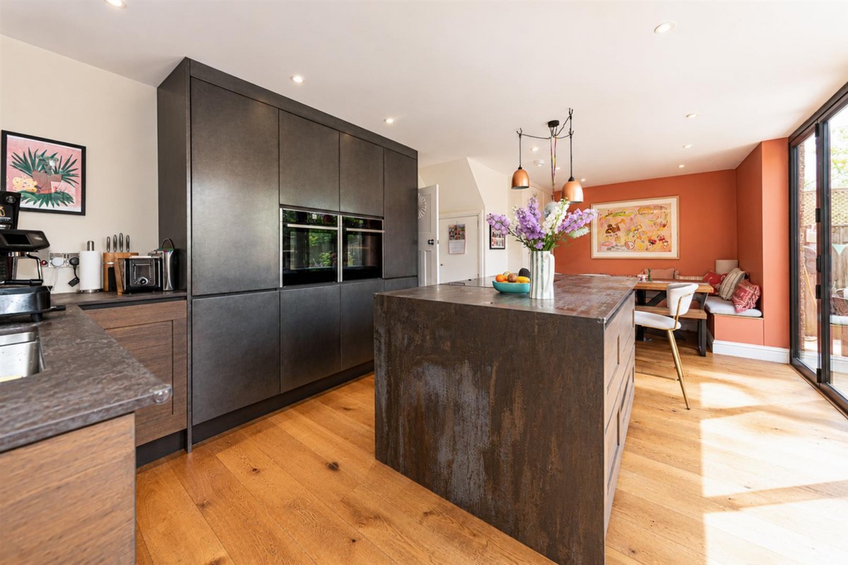 Arthur Road, Farnham