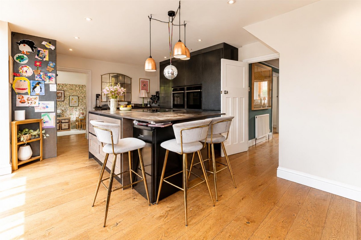 Arthur Road, Farnham