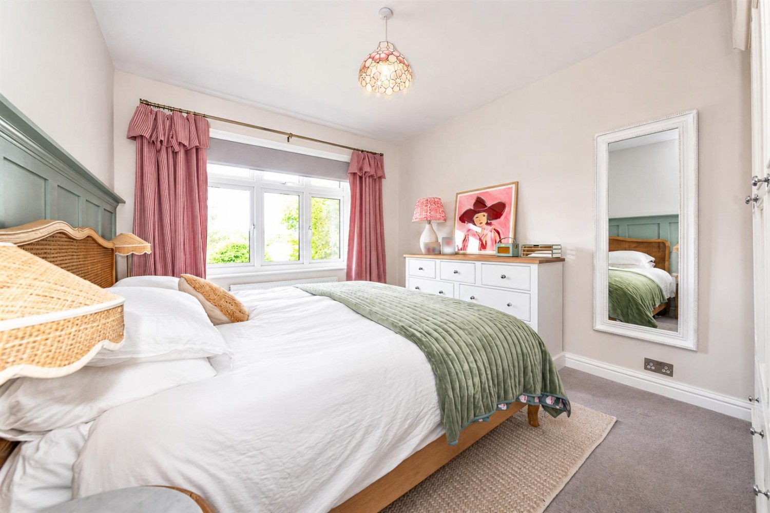 4 bedroom House for Letting Arthur Road, Farnham
