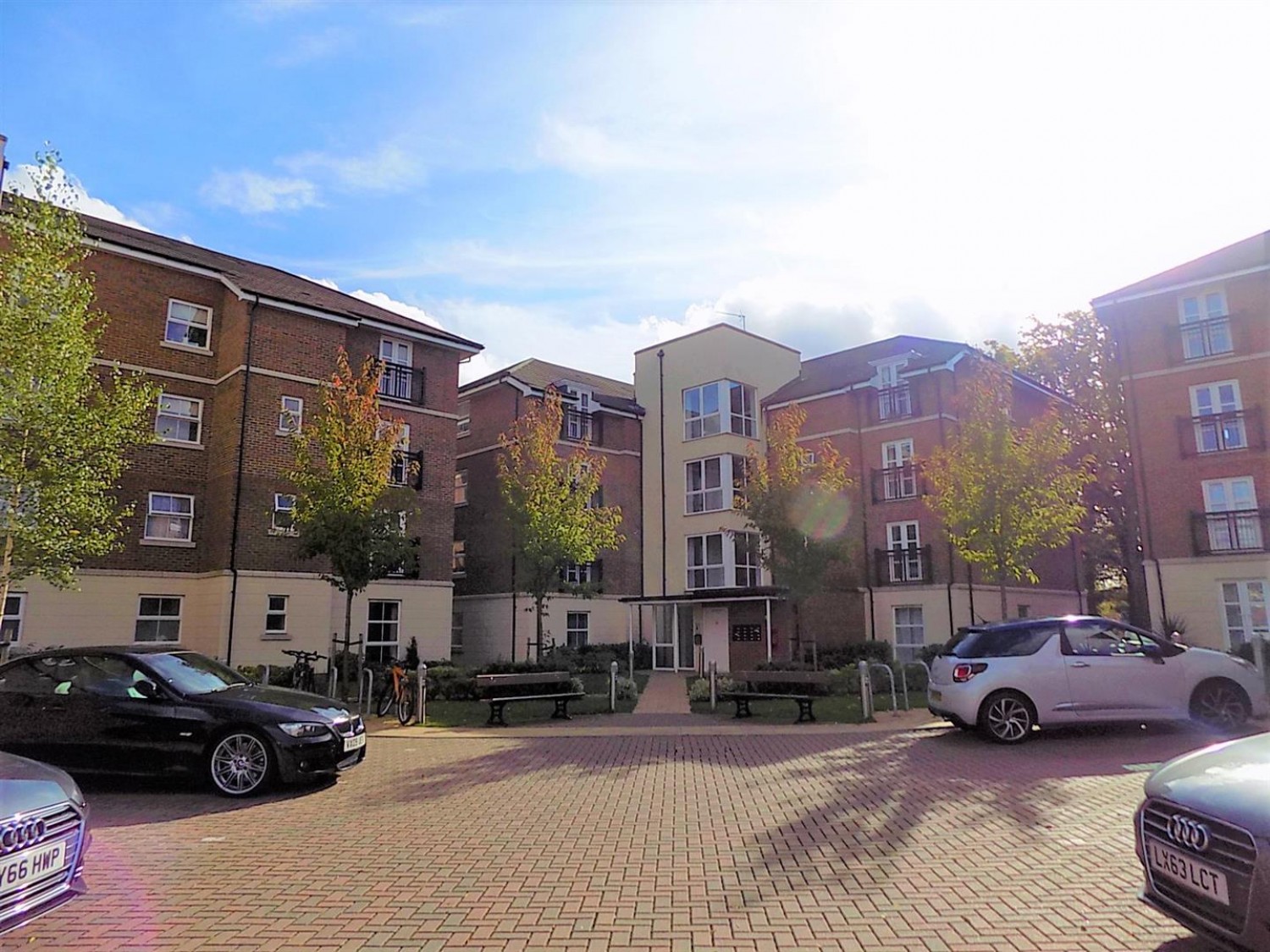 2 bedroom Flat for Letting Merrill House, Farnborough